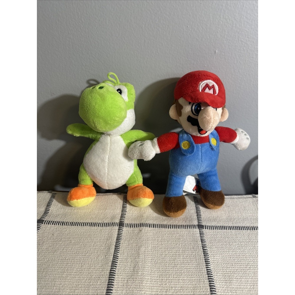 Nintendo‎ Super Mario Yoshi & Mario plush toy approx 8"  2021 & 2022 Basic Fun
